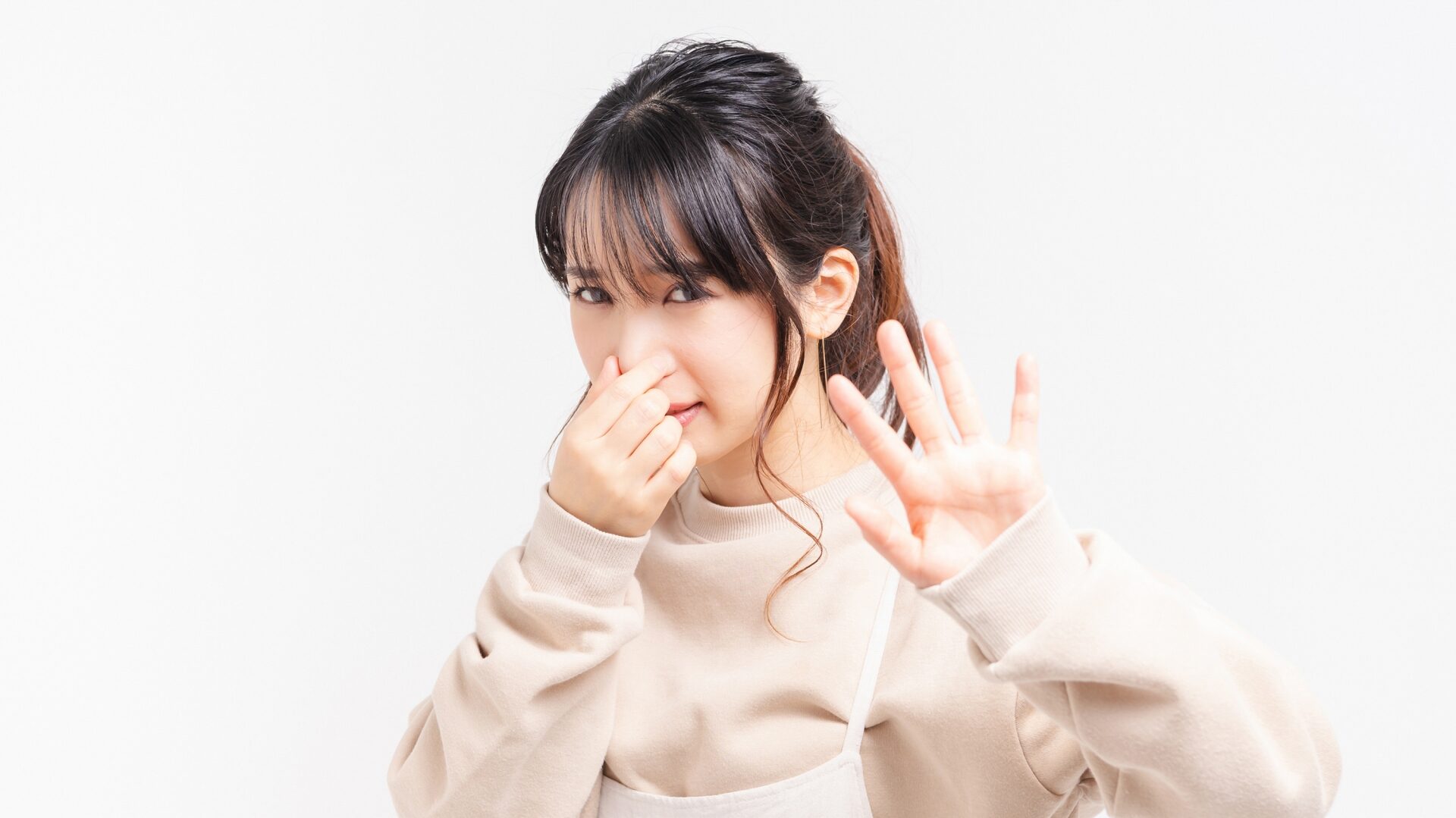 強い匂いのする食品の問題